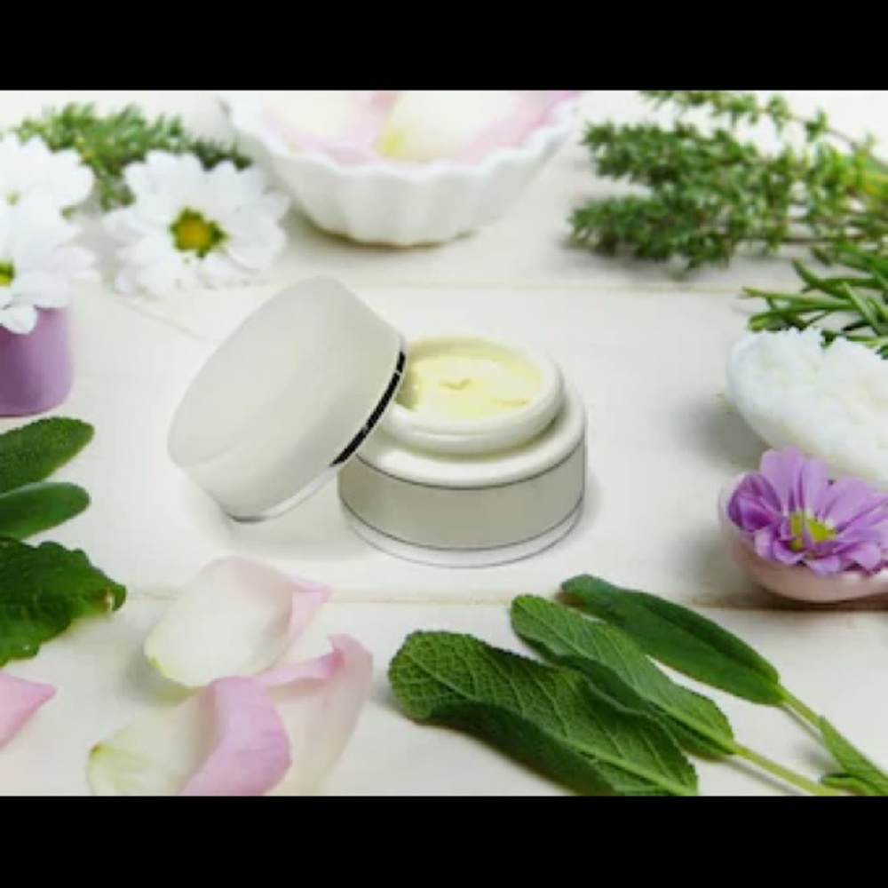 Moisturize Me! Organic Vitamin and Minerals